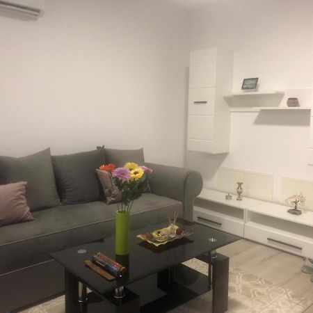 Apartament Cu 2 Camere Oradea Zewnętrze zdjęcie