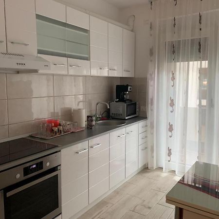 Apartament Cu 2 Camere Oradea Zewnętrze zdjęcie