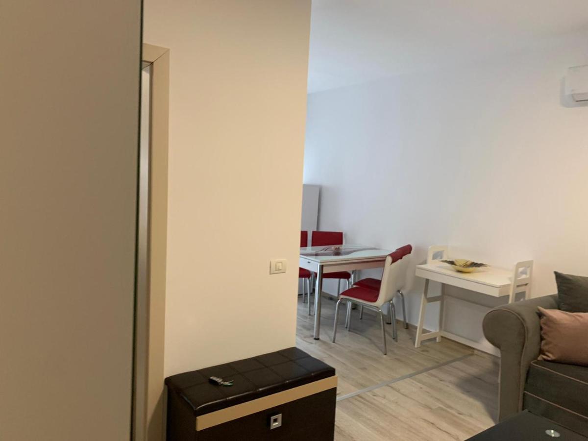 Apartament Cu 2 Camere Oradea Zewnętrze zdjęcie
